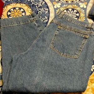 Ladies blue jean capris